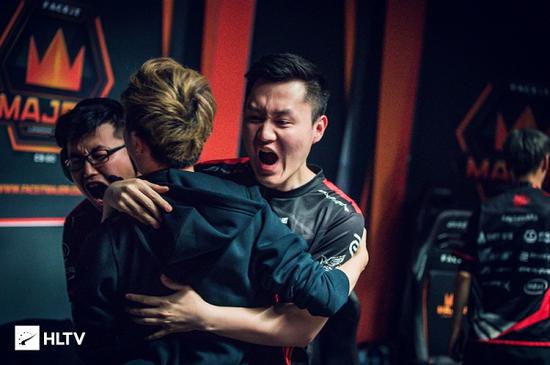 七战队在披荆斩棘2025首秀中勇敢创新